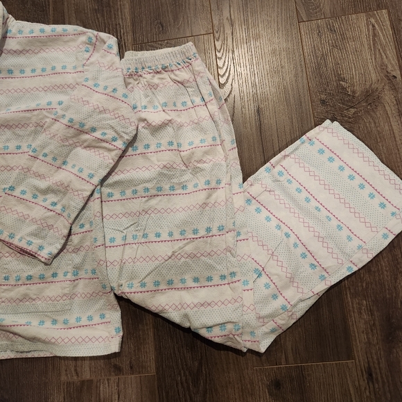 Vintage 2 Piece Pajamas - Picture 2 of 4